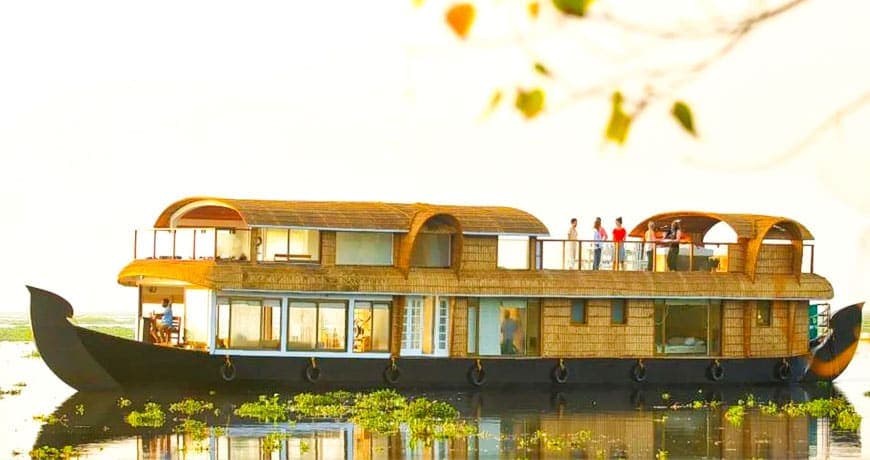 Best of Kerala - Munnar & Alleppey Backwaters - image 1